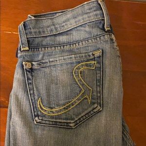 Rock and Republic classic boot cut jeans. Size 26.
